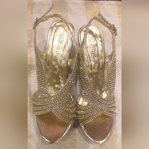 Gold shoes - Picture 2 of 16